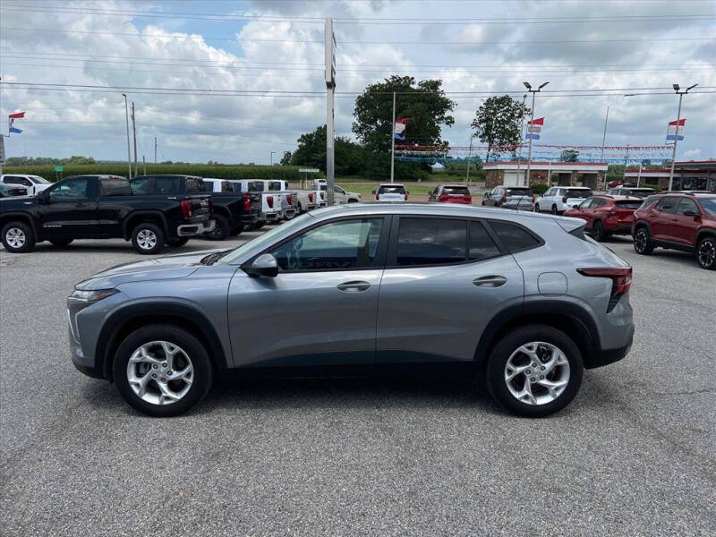 2025 Chevrolet Trax LS