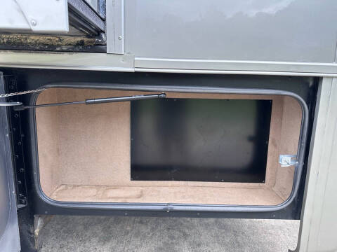 2019 Tiffin Phaeton 40qkh BUNK BEDS, King Bed