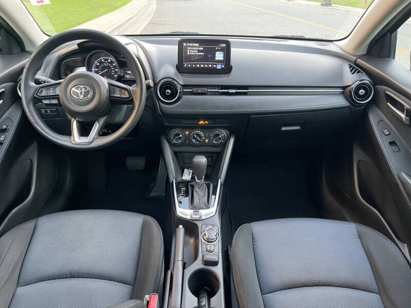 2019 Toyota Yaris XLE