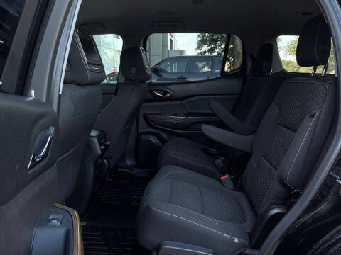 2018 GMC Acadia SLE-2