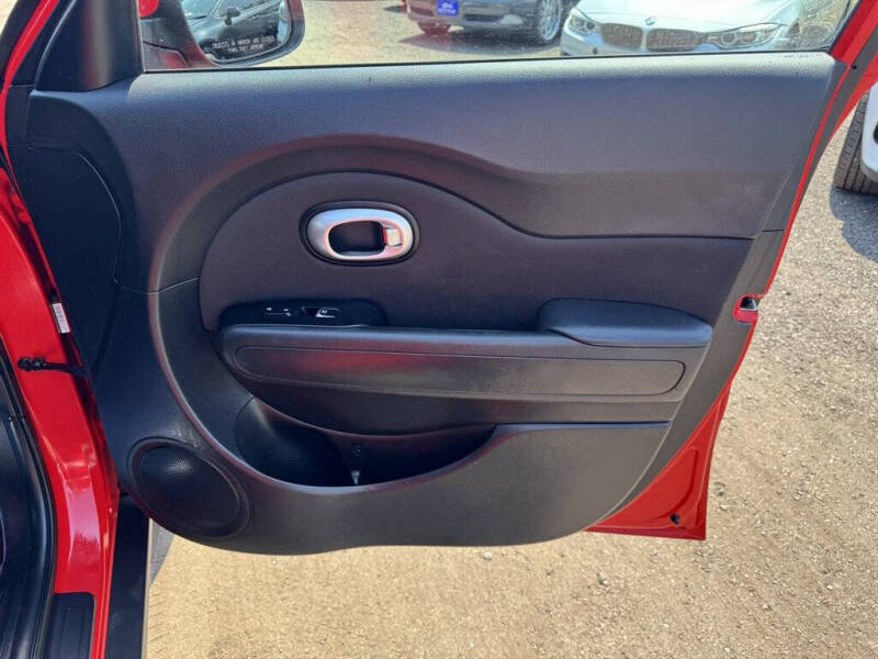 2017 Kia Soul +