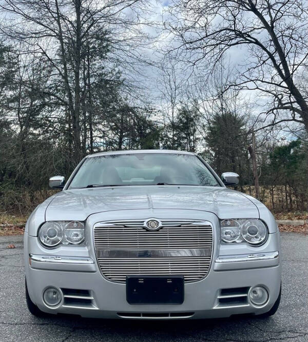 2005 Chrysler 300 for sale at ONE NATION AUTO SALE LLC in Fredericksburg VA