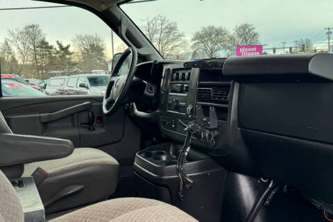 2017 Chevrolet Express 2500