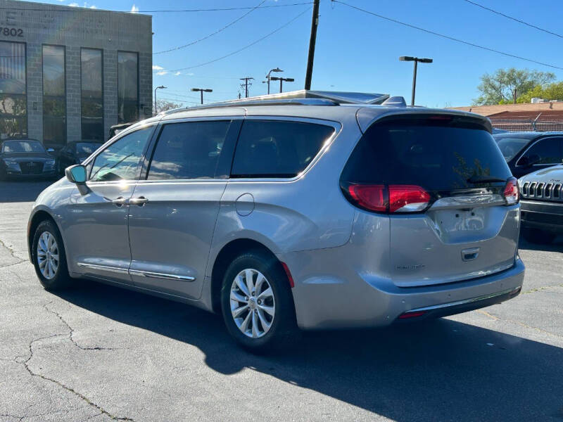2018 Chrysler Pacifica Touring L