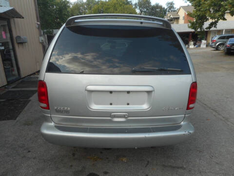 2000 Dodge Grand Caravan SE