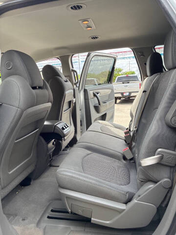 2017 Chevrolet Traverse LS