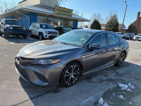 2020 Toyota Camry SE
