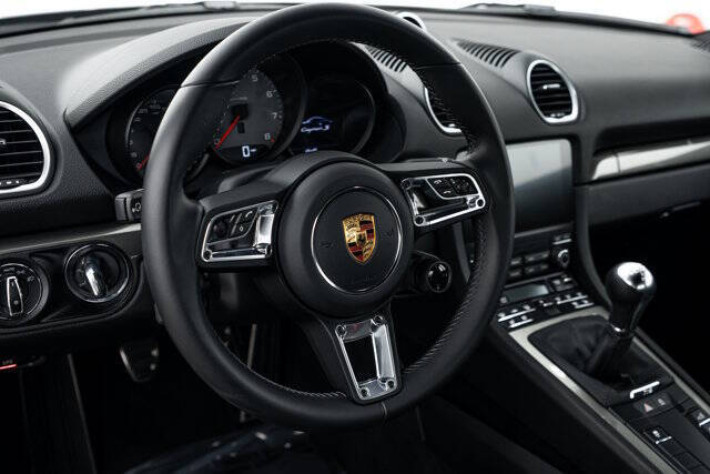 2025 Porsche 718 Cayman S