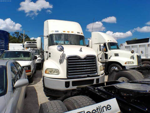 2013 Mack Pinnacle