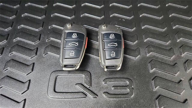 2024 Audi Q3 quattro S line Prem Plus 45 TFSI