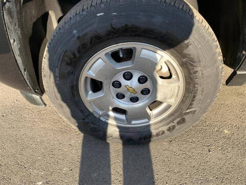 2013 Chevrolet Avalanche LS Black Diamond