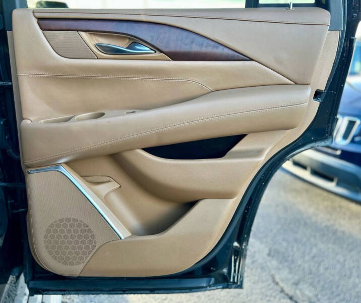 2016 Cadillac Escalade Platinum