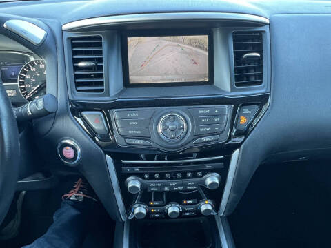 2014 Nissan Pathfinder SV