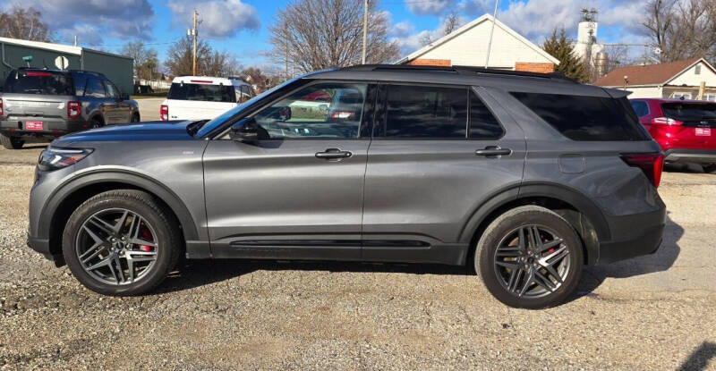 2025 Ford Explorer ST-Line