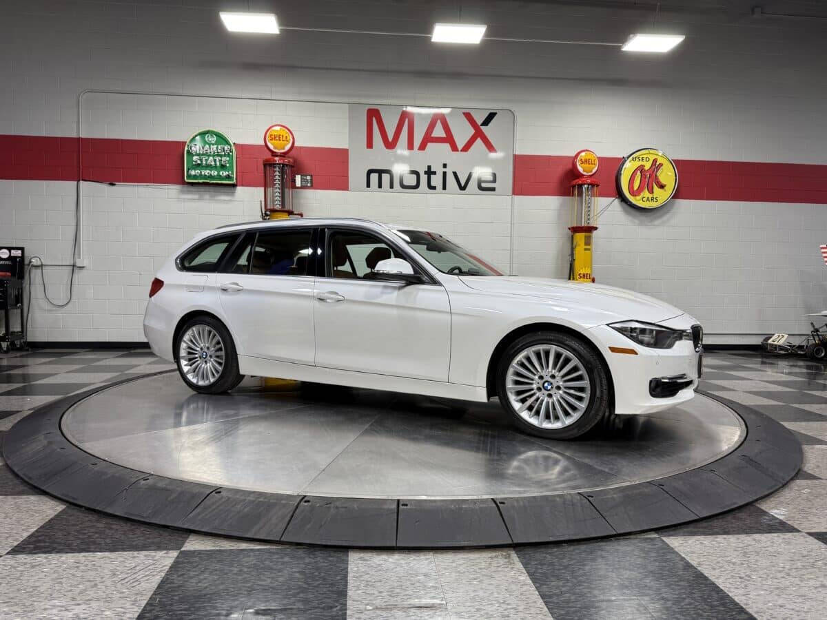 2014 BMW 3 Series 1