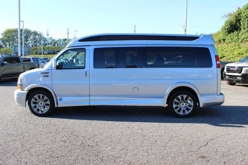 2025 Chevrolet Express 2500