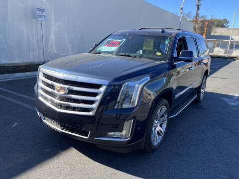 2017 Cadillac Escalade ESV Luxury