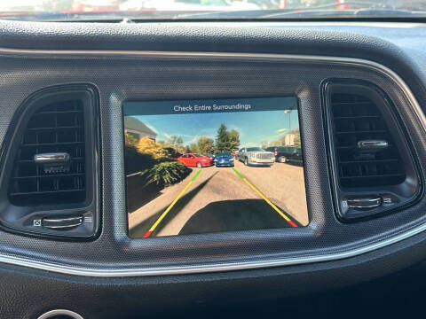 2015 Dodge Challenger SXT Plus