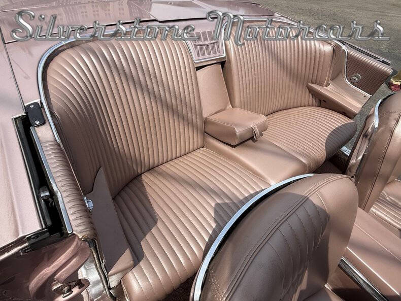 1964 Ford Thunderbird