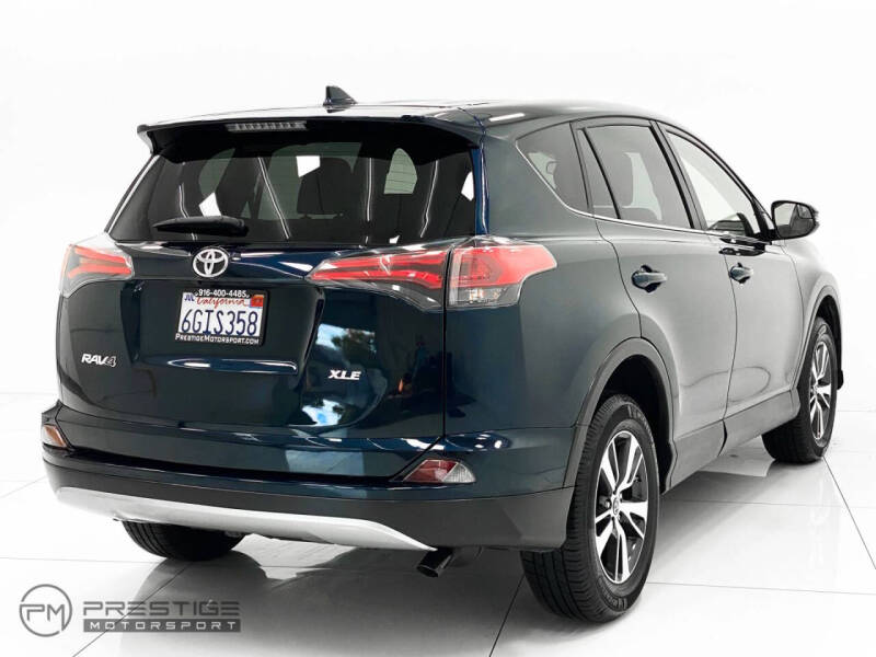 2017 Toyota RAV4 XLE