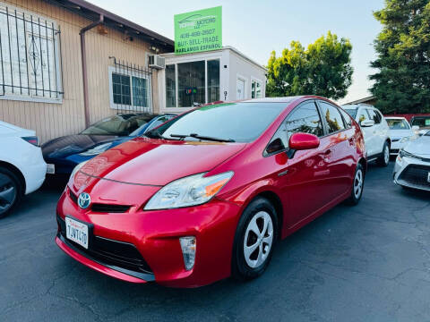 2015 Toyota Prius for sale at Ronnie Motors LLC in San Jose CA