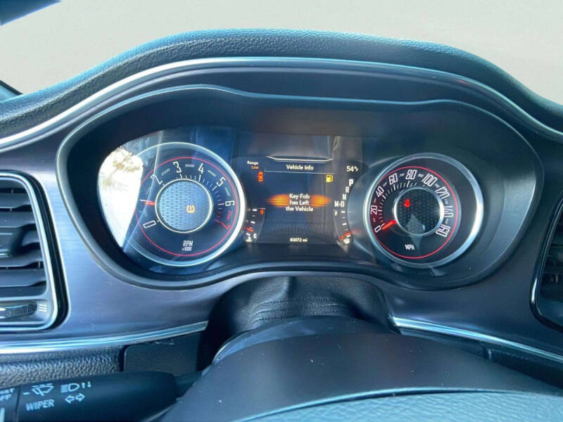 2015 Dodge Challenger SXT