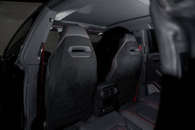 2023 Lamborghini Urus Performante