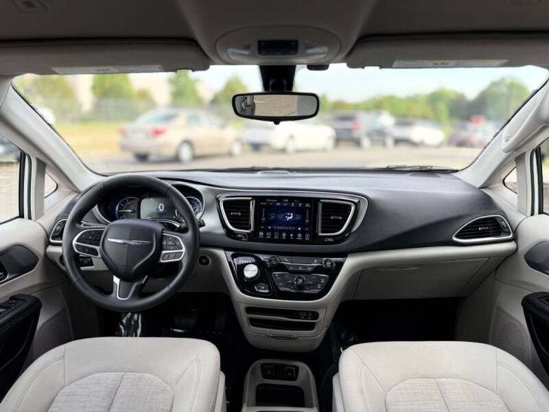2018 Chrysler Pacifica Hybrid Touring Plus