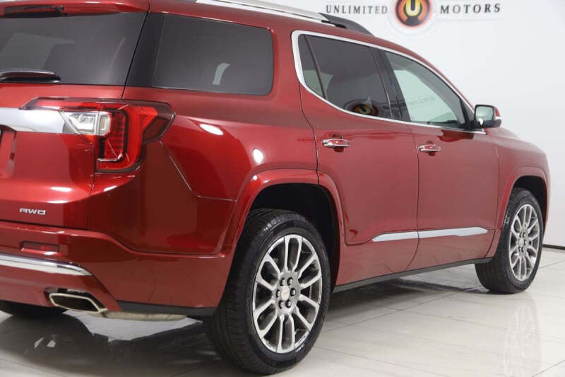 2023 GMC Acadia Denali