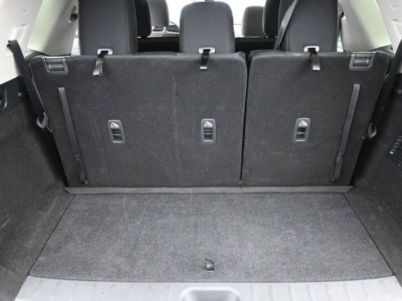 2024 Nissan Pathfinder S