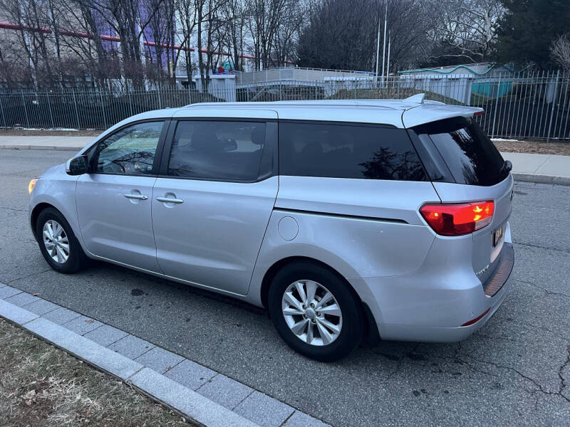 2016 Kia Sedona LX