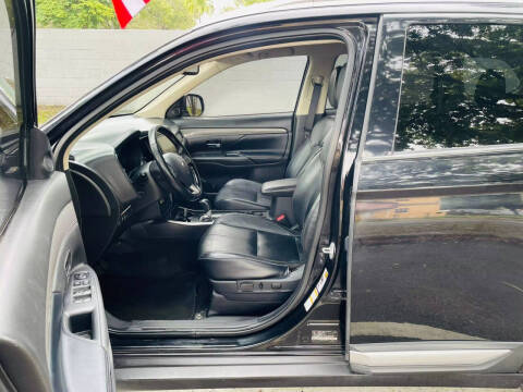 2020 Mitsubishi Outlander