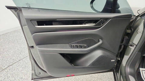 2025 Porsche Macan Electric