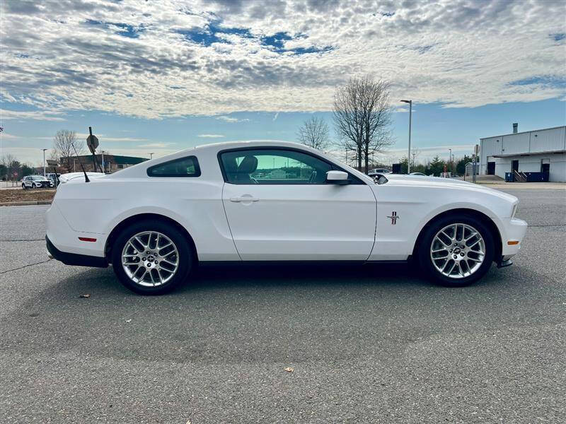 2012 Ford Mustang V6
