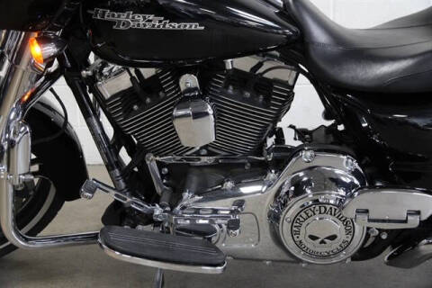 2014 Harley-Davidson STREET GLI