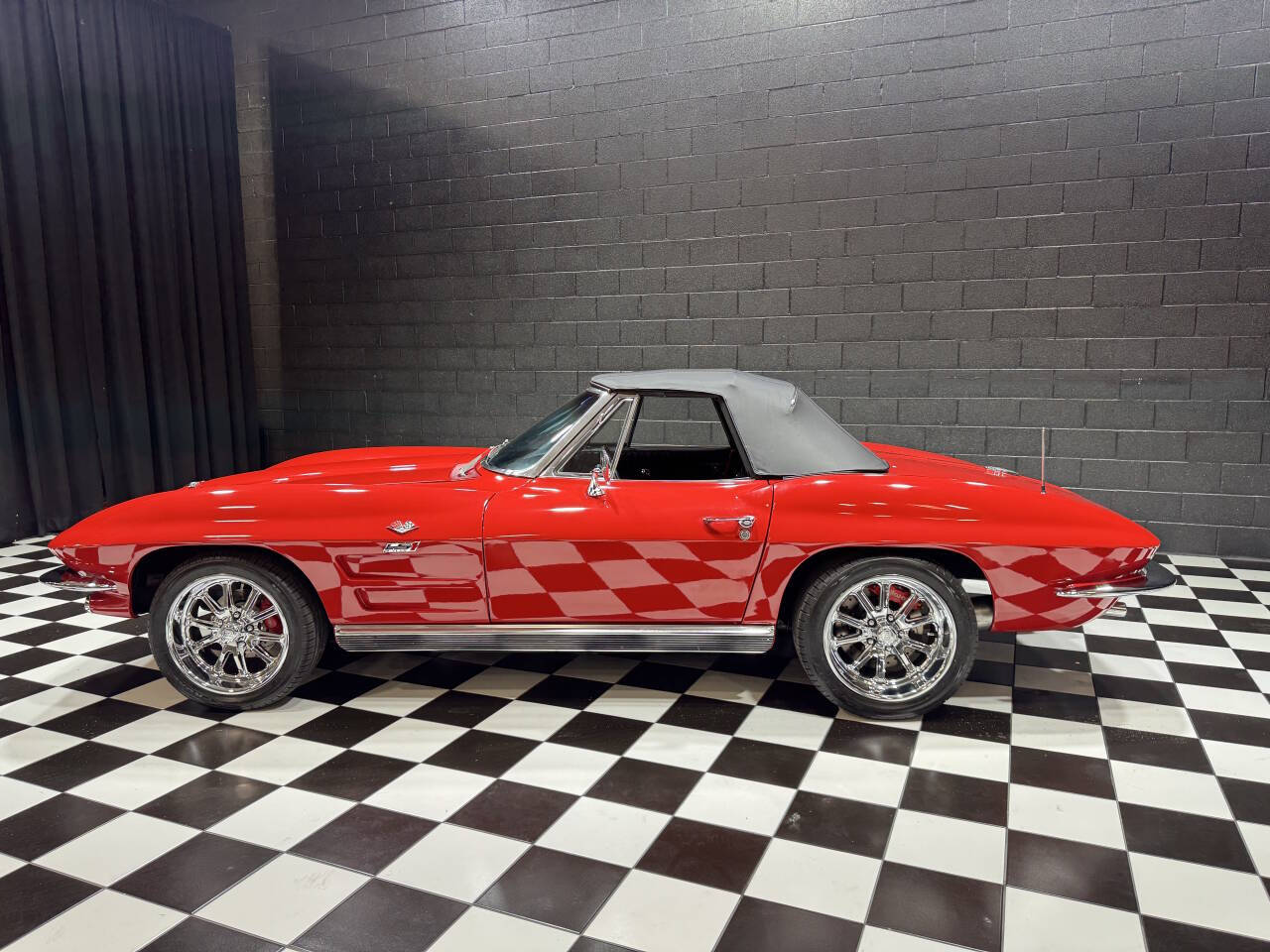 1964 Chevrolet Corvette 17