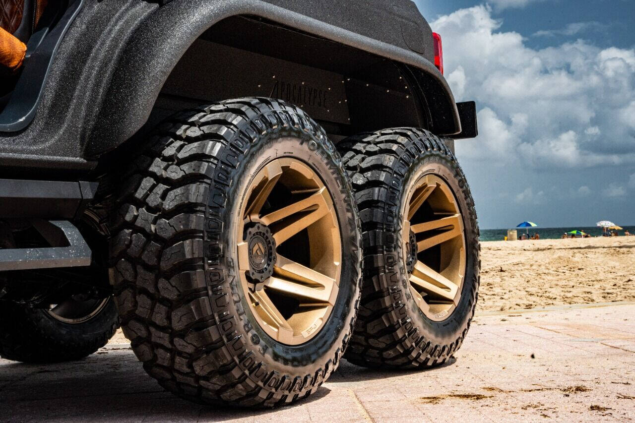 2023 FORD Bronco SUV / Crossover - $154,999