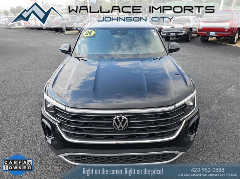 Used 2024 Volkswagen Atlas Cross Sport SE w/Tech with VIN 1V2KE2CA1RC203175 for sale in Johnson City, TN