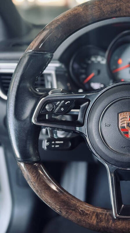 2015 Porsche Macan S