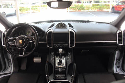 2016 Porsche Cayenne S E-Hybrid