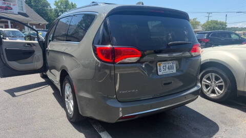 2020 Chrysler Pacifica Touring L