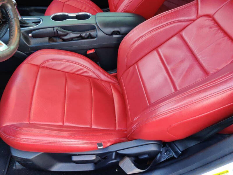 2020 Ford Mustang EcoBoost