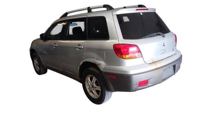 2003 Mitsubishi Outlander LS