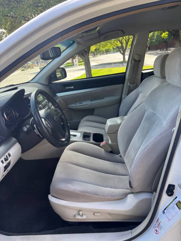 2013 Subaru Legacy 2.5i Premium