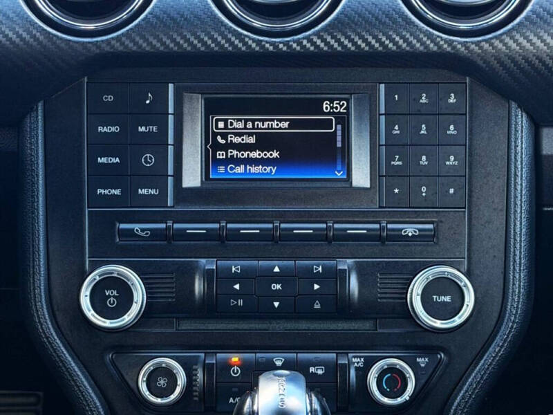 2015 Ford Mustang V6
