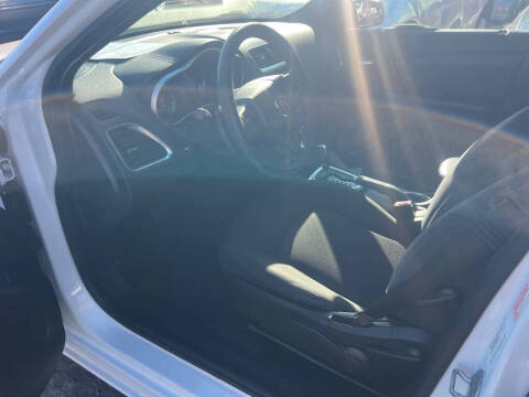 2012 Dodge Avenger SE