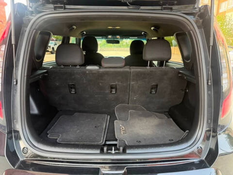 2016 Kia Soul +