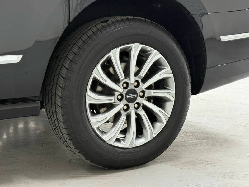 2023 Lincoln Navigator L Standard