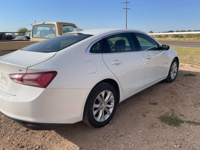 2021 Chevrolet Malibu null photo 4