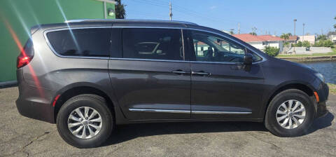 2018 Chrysler Pacifica Touring L